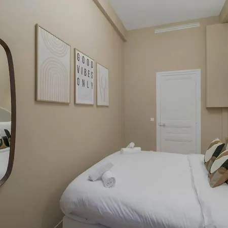 Apartmán 4pers#1bedroom#victor Hugo#arc De Triomphe Paříž